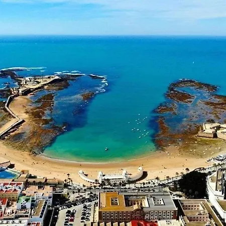 Bonito Piso Zona Playa De La Caleta *